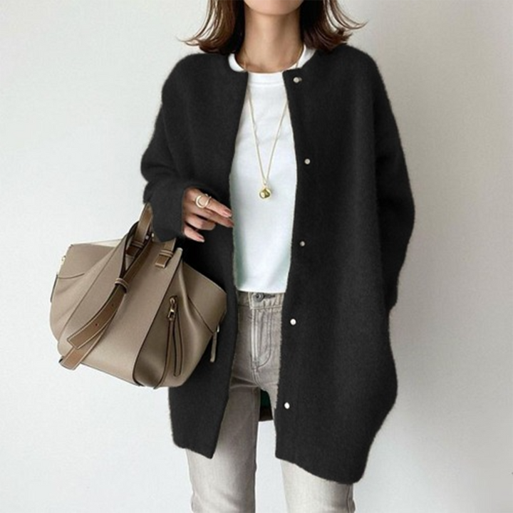 Margot oversized cardigan in black with long sleeves, front view